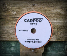 Load image into Gallery viewer, CARPRO - MEDIUM CUT -Polishing pad 130mm
